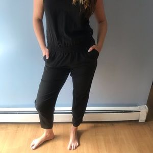 Express black jumper